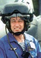Летчик-испытатель Владимир Лавров в шлеме со встроенной системой индикации