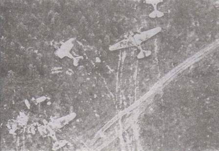снимок советского аэродрома с немецкого самолета